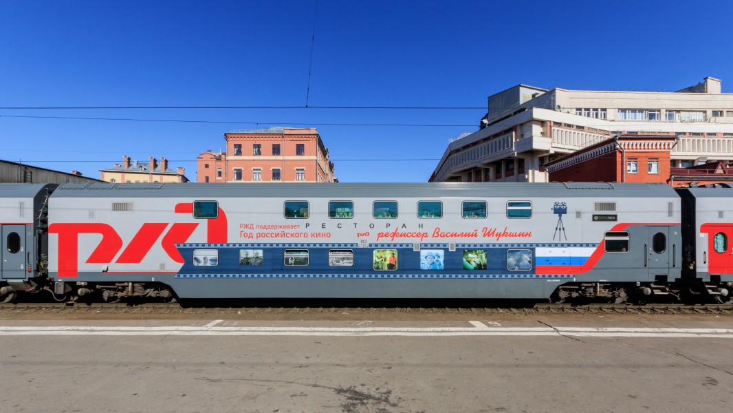 Moscow Kazansky Station TVZ doubledecker train 08-2016 img3