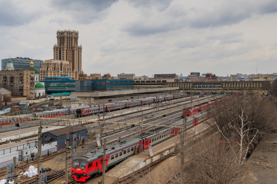 Moscow Paveletsky Railway terminal platforms 03-2016