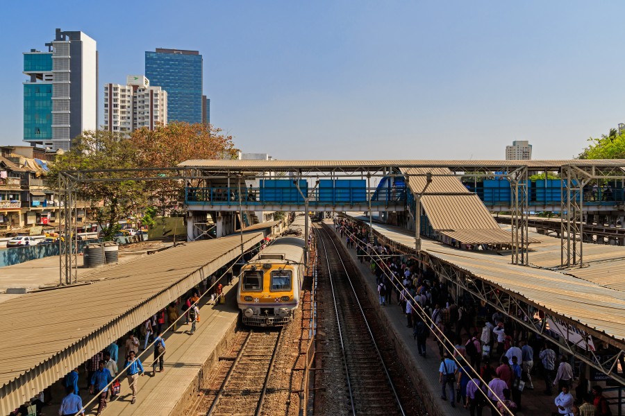 Mumbai 03-2016 78 Dadar station