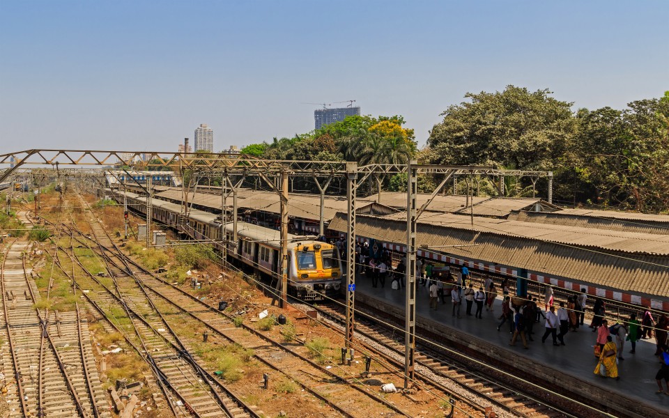 Mumbai 03-2016 85 Parel station