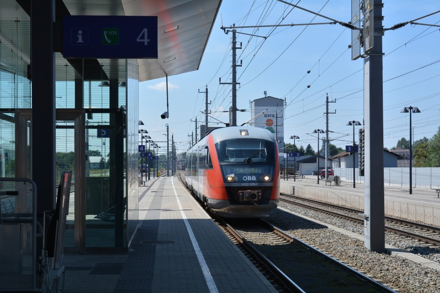Neumarkt iH Bahnhof ÖBB 5022