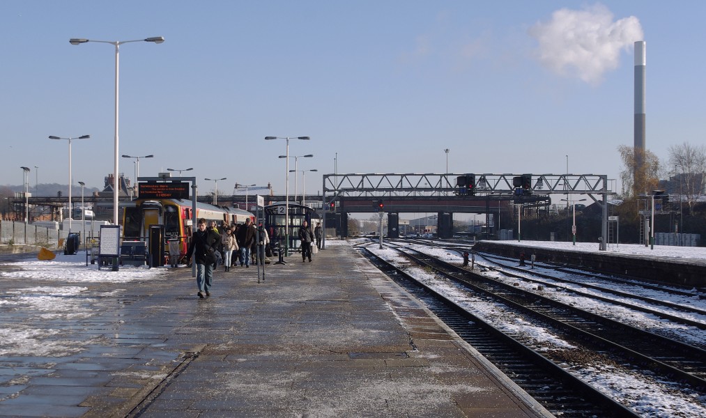 Nottingham railway station MMB 47C 158777