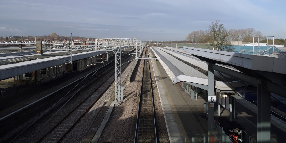 Nuneaton railway station MMB 15