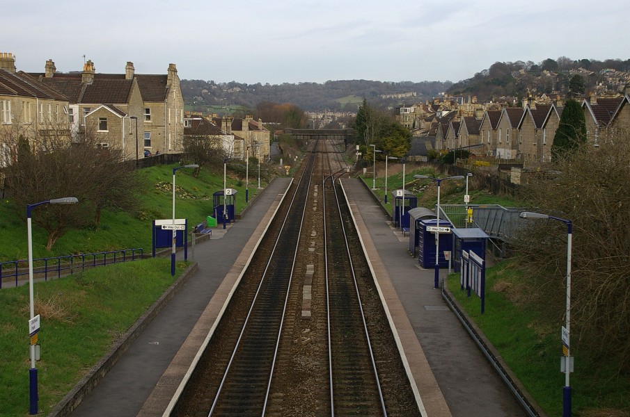 Oldfield Park railway station MMB 01