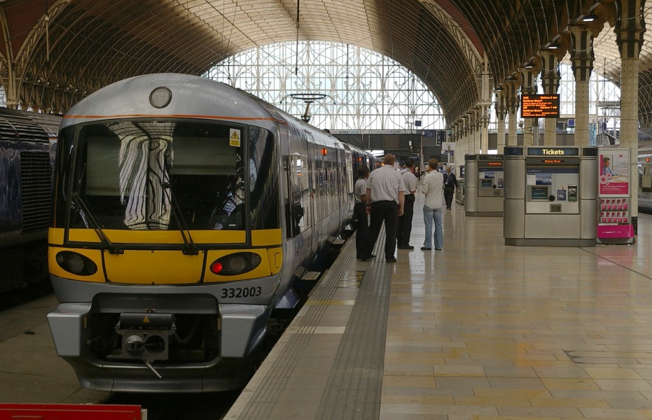 Paddington station MMB 34 332003
