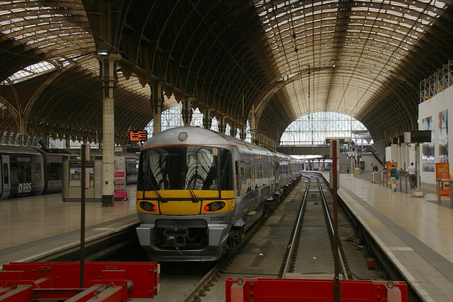 Paddington station MMB 35 332001