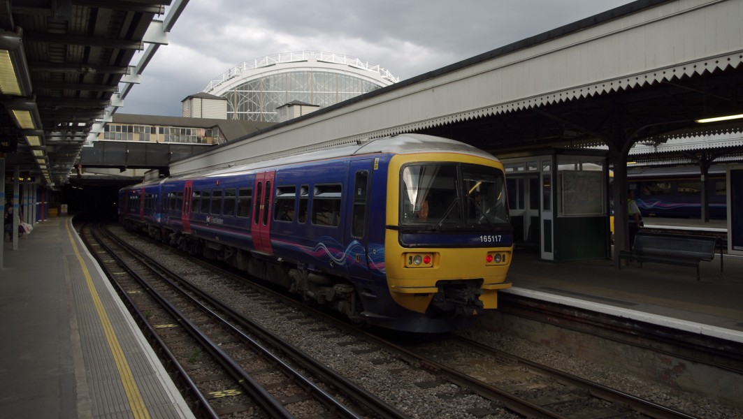 Paddington station MMB 64 165117