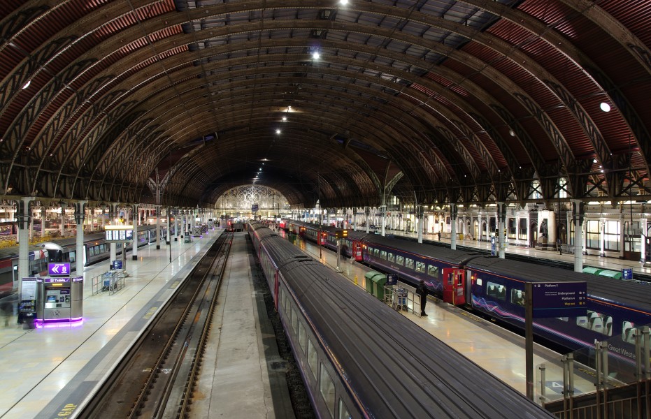 Paddington station MMB 77 332003