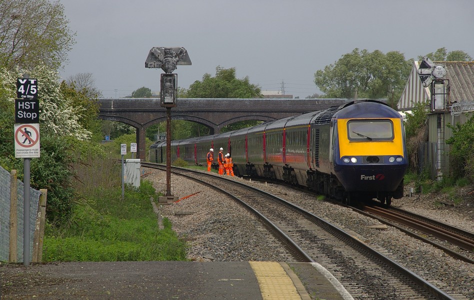 Patchway railway station MMB 10 43176
