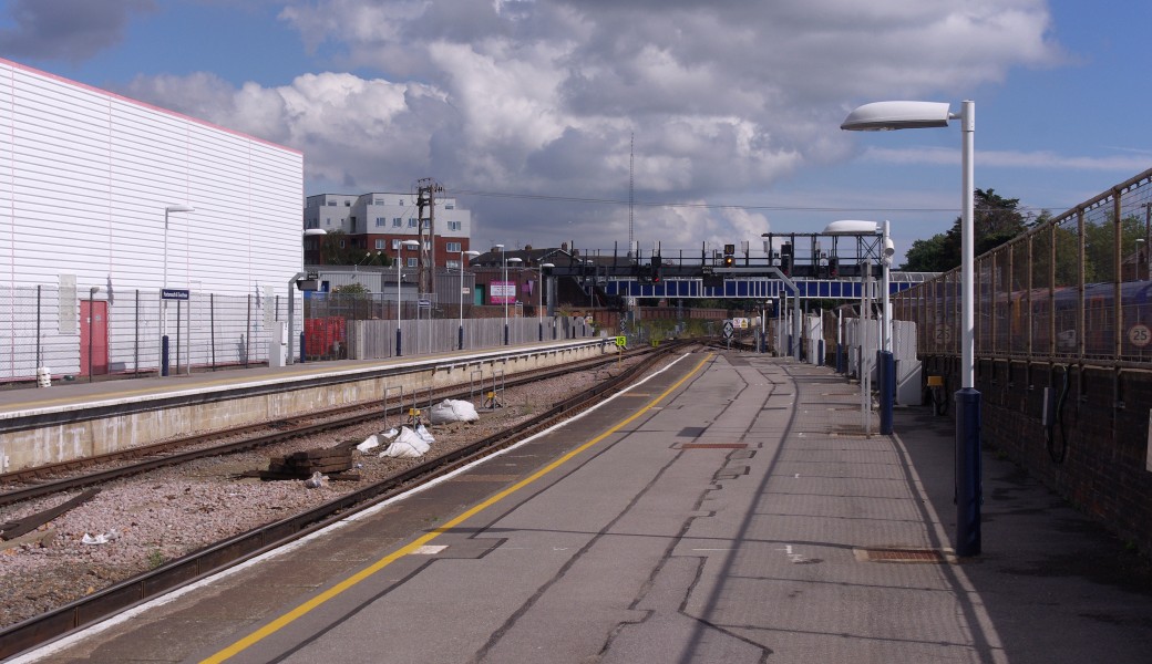 Portsmouth and Southsea railway station MMB 03