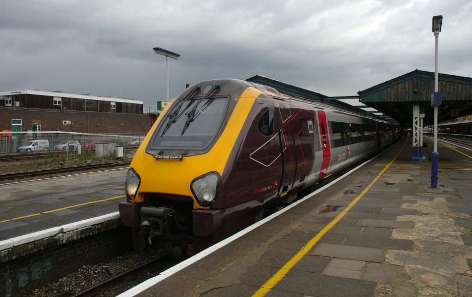 Reading railway station MMB 50 220013