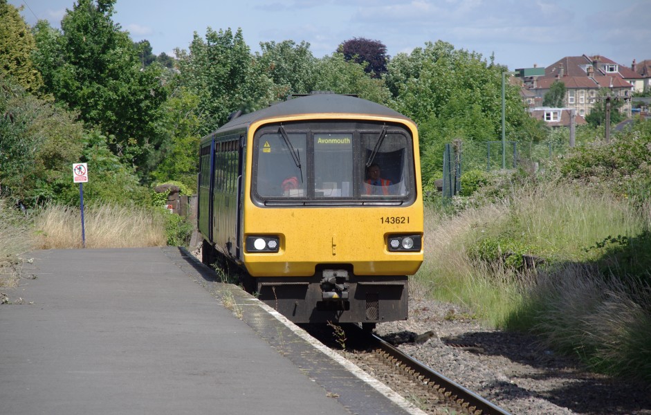 Redland railway station MMB 08 143621