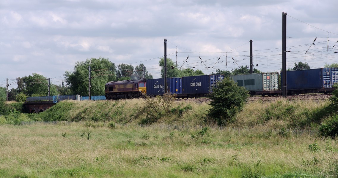 Retford railway station MMB 18 66047