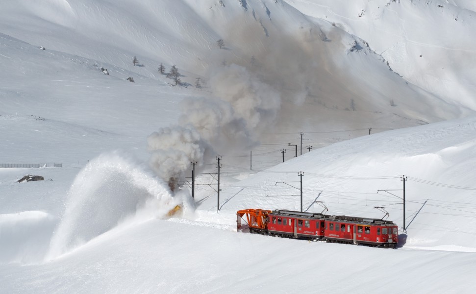 RhB Xrotd 9213 am Lago Bianco 1
