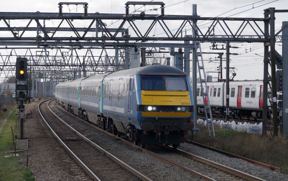 Romford railway station MMB 17
