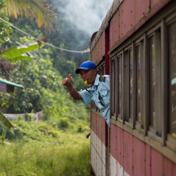 Sabah State Railway Train-Attendant-giving-clearance-signal-01