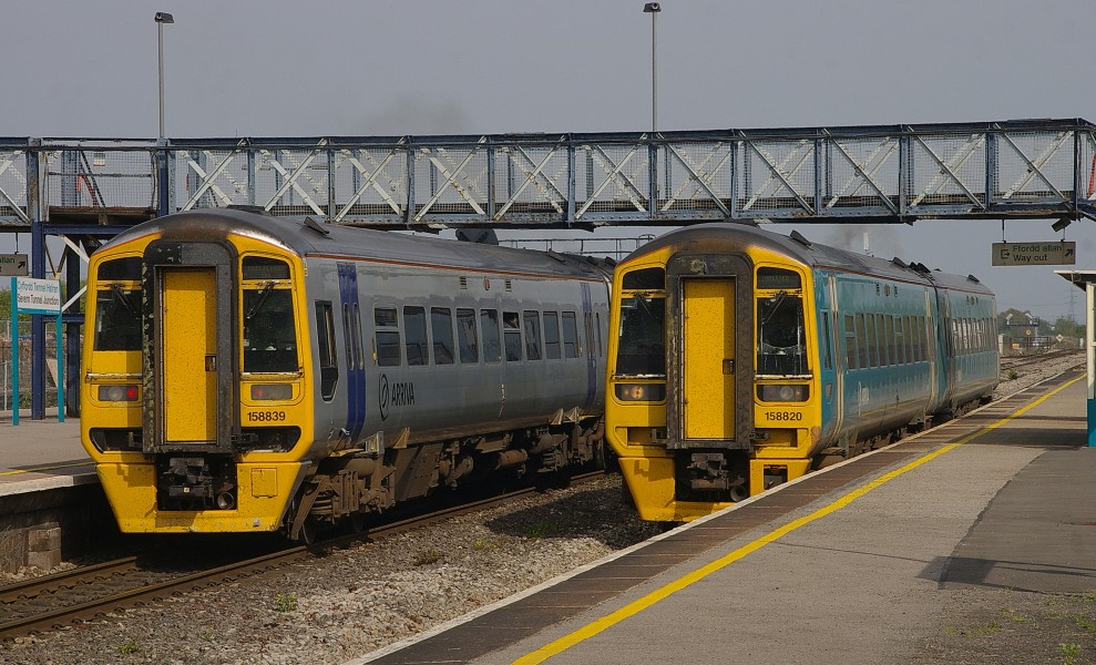 Severn Tunnel Junction railway station MMB 10 158839 158820
