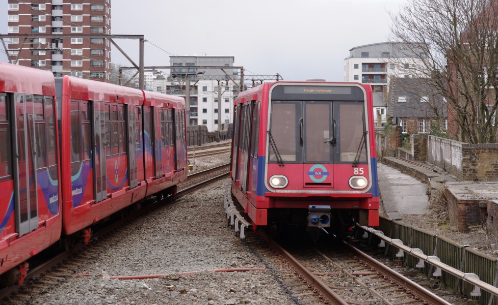 Shadwell DLR station MMB 01 DLR 85