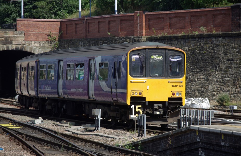 Sheffield station MMB 03 150148