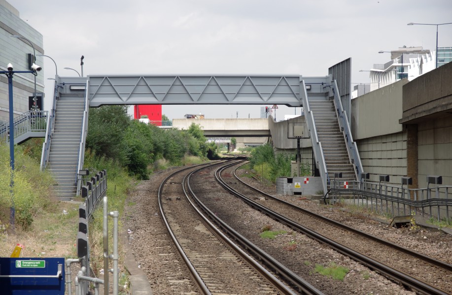 Shepherd's Bush railway station MMB 03