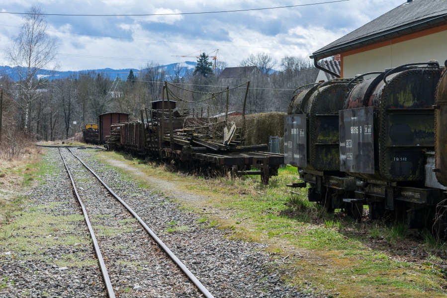 Sierning Steyrtalbahn Bahnhof Neuzeug Güterwagons