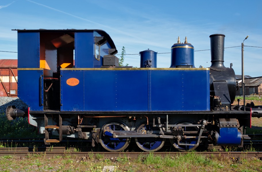 Steam locomotive Haine-Saint-Pierre No. 1378-1922 in Baasrode-Noord train station, Dendermonde (DSCF0566)