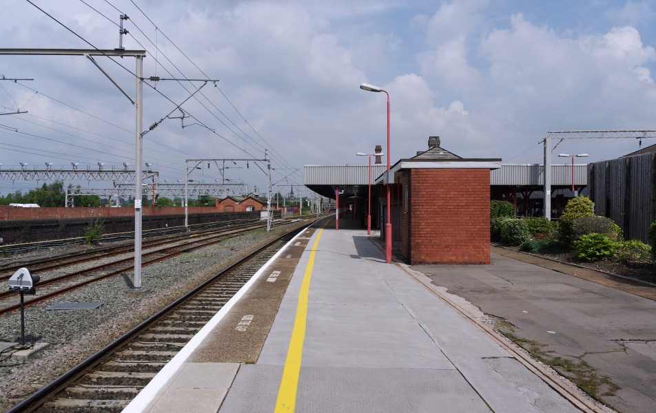 Stockport railway station MMB 15
