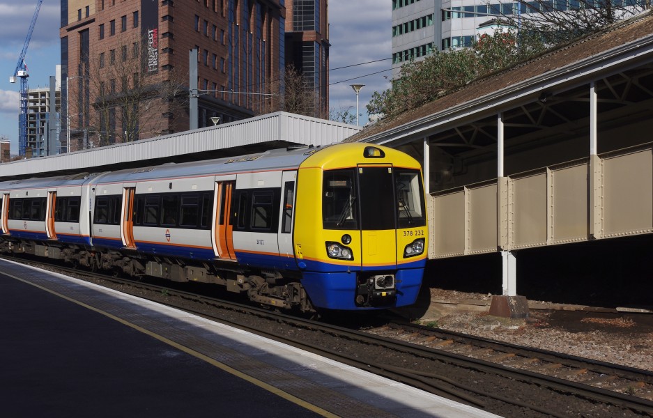 West Croydon station MMB 01 378232
