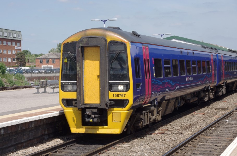Westbury railway station MMB 36 158767