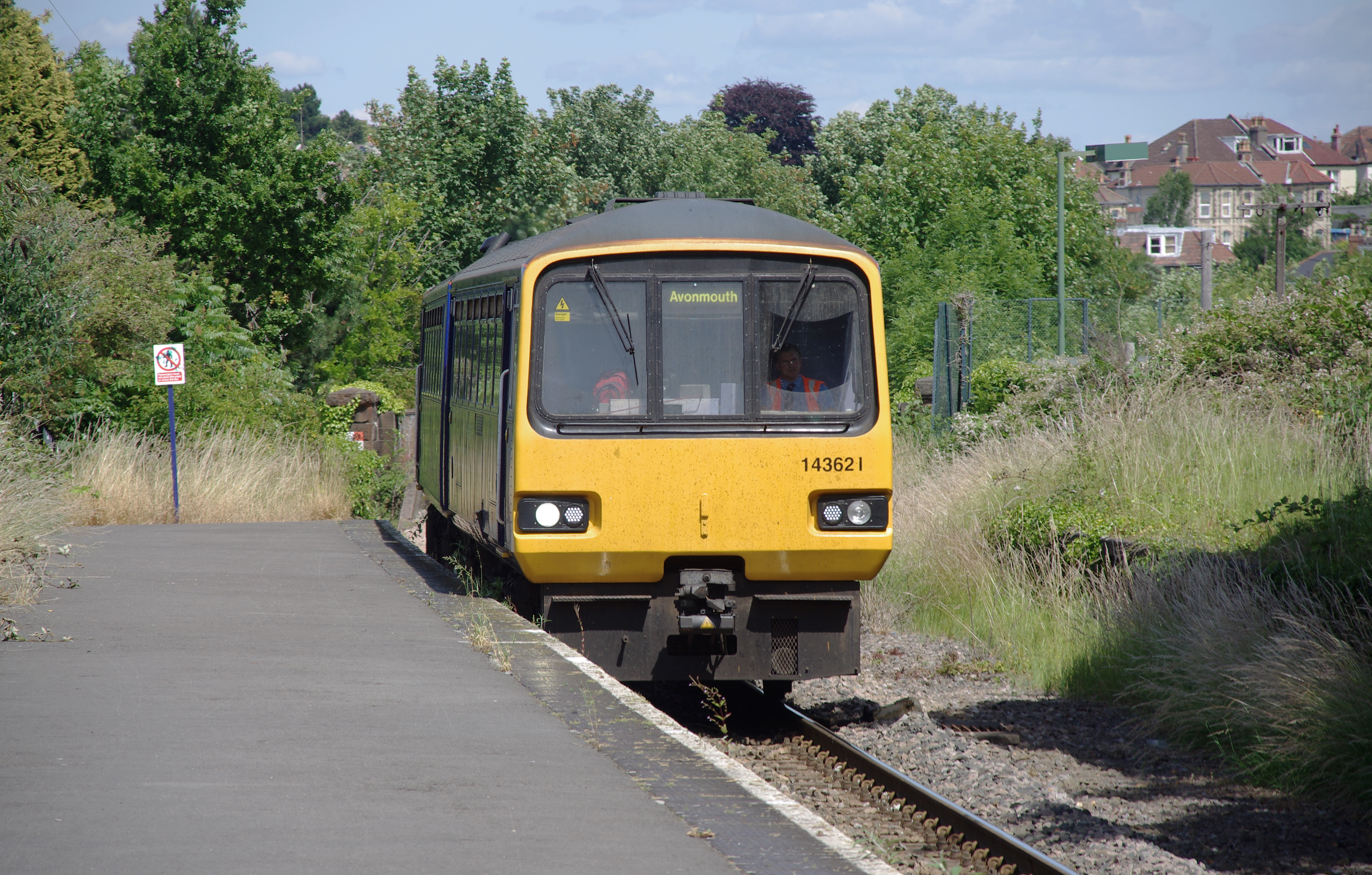 Redland railway station MMB 08 143621