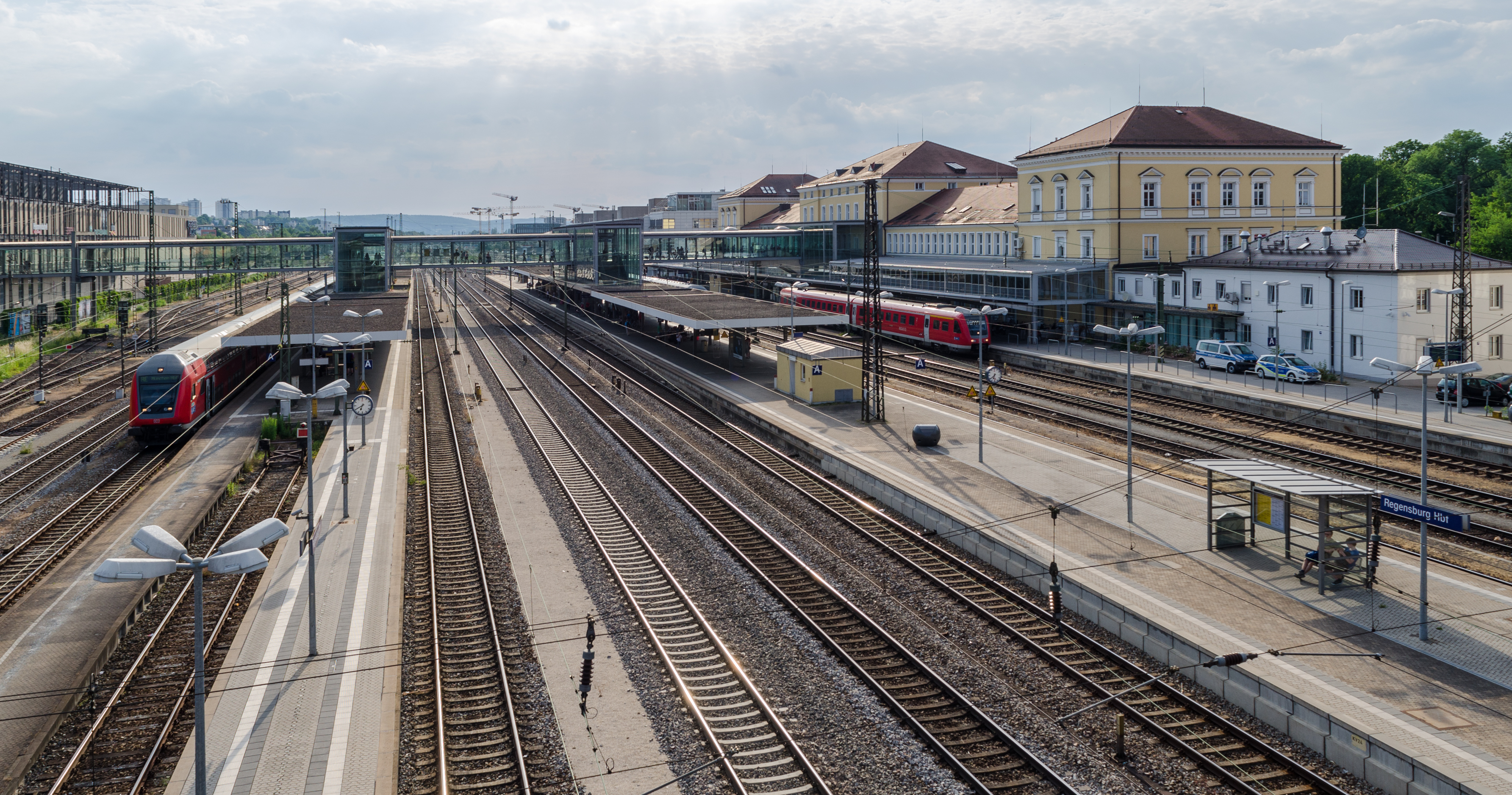 Regensburg, Hauptbahnhof, 2017-06 CN-01