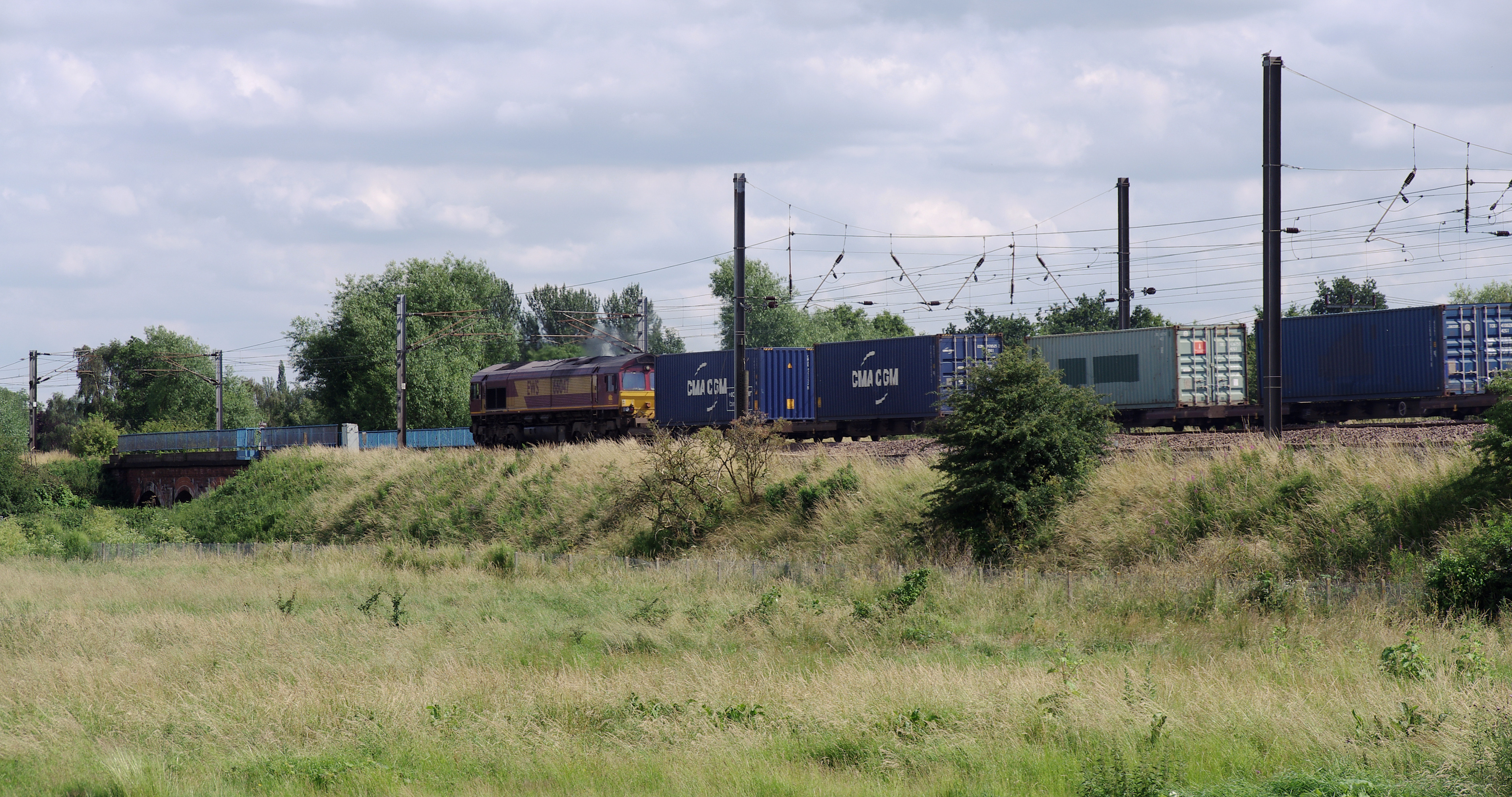 Retford railway station MMB 18 66047