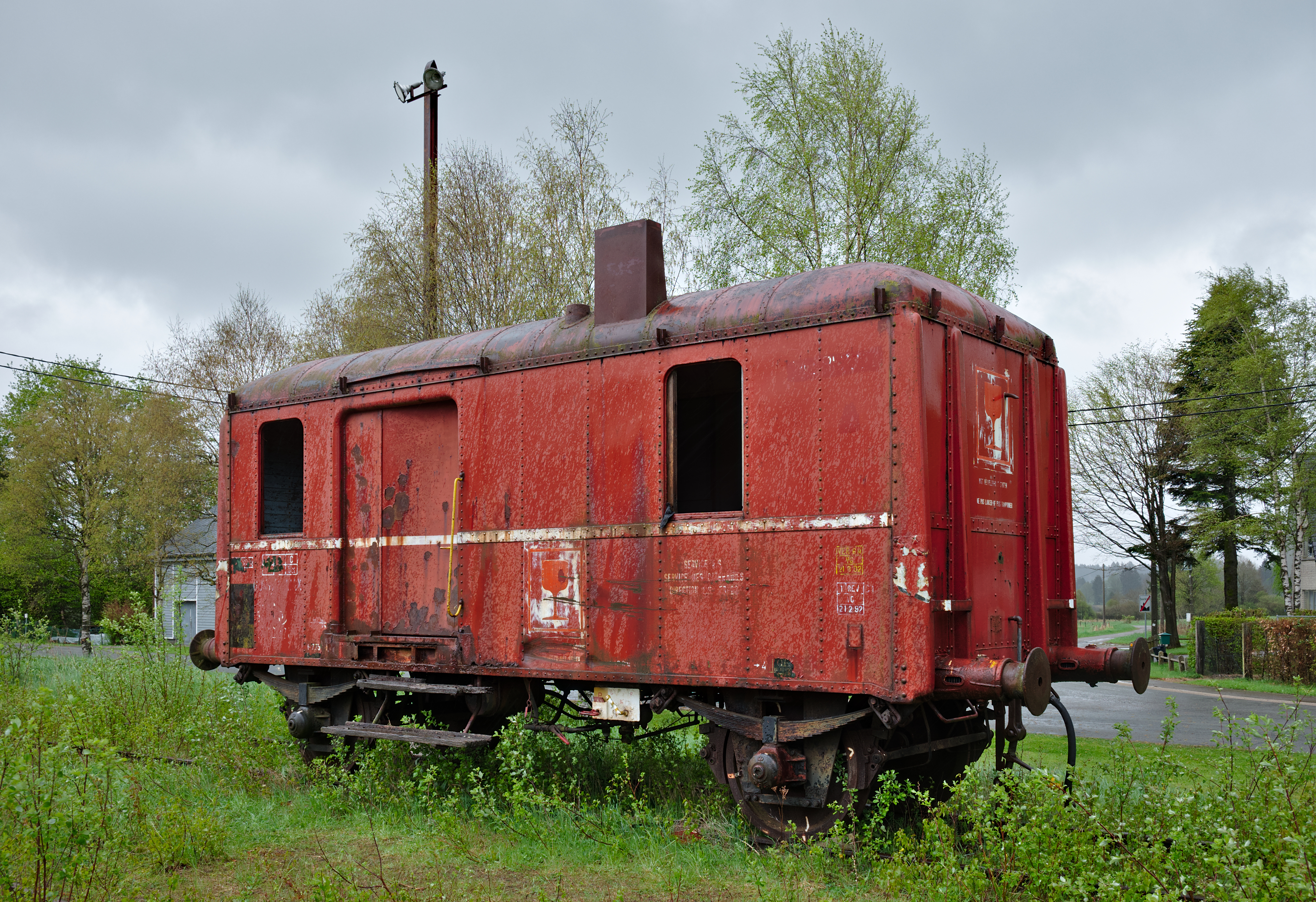Retired overhead line rail service vehicle in Sourbrodt train station (DSCF5823) Waimes, Belgium