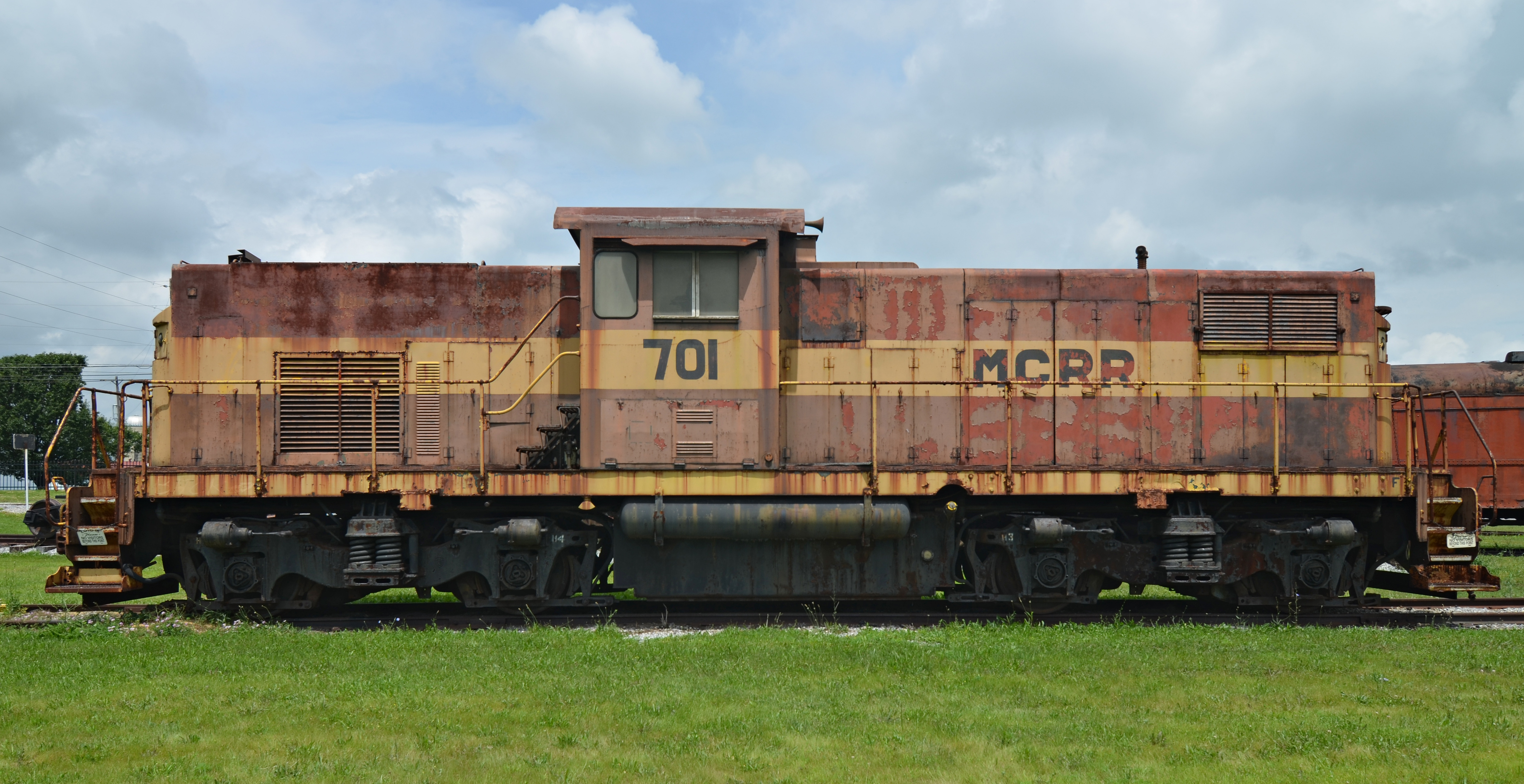 RR92.8 No. 701 Side