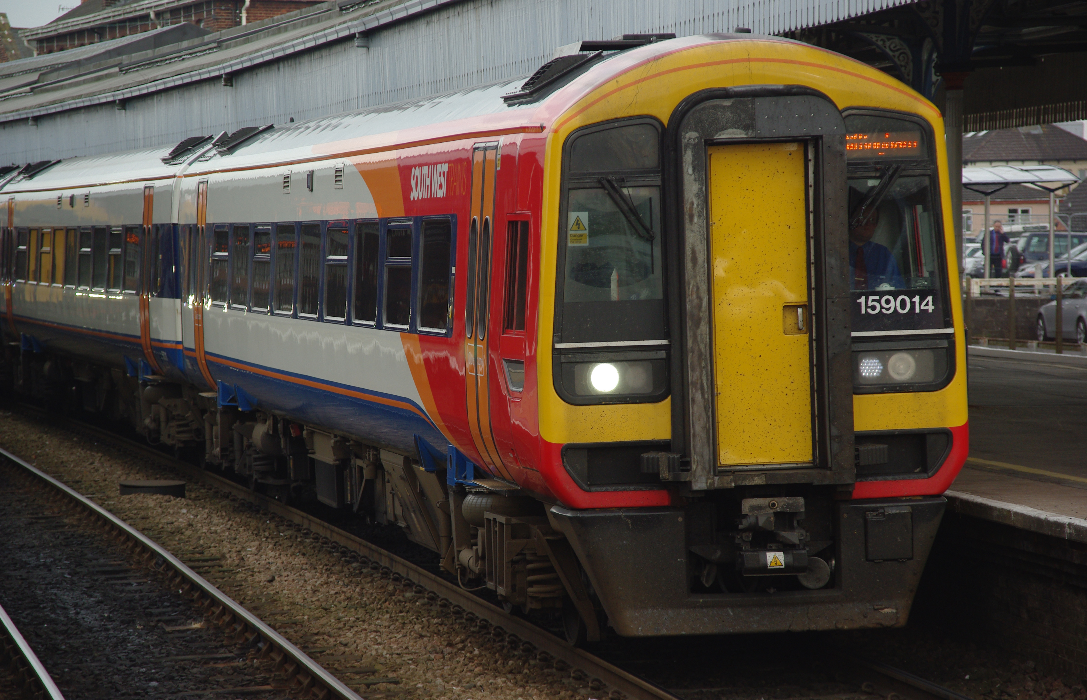 Salisbury railway station MMB 12 159014