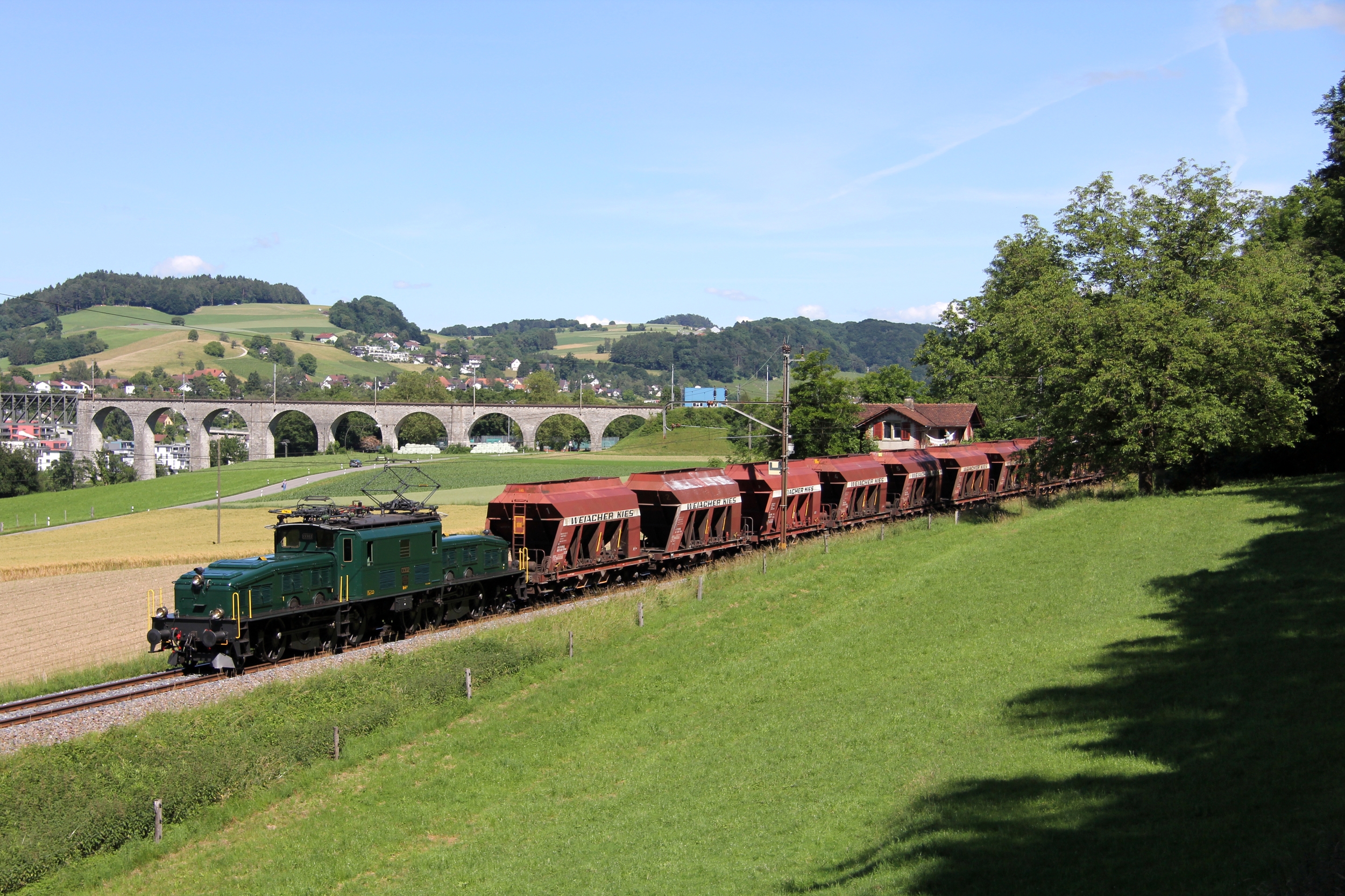 SBB Be 6-8 III 13302 and Facc Weiacher Kies