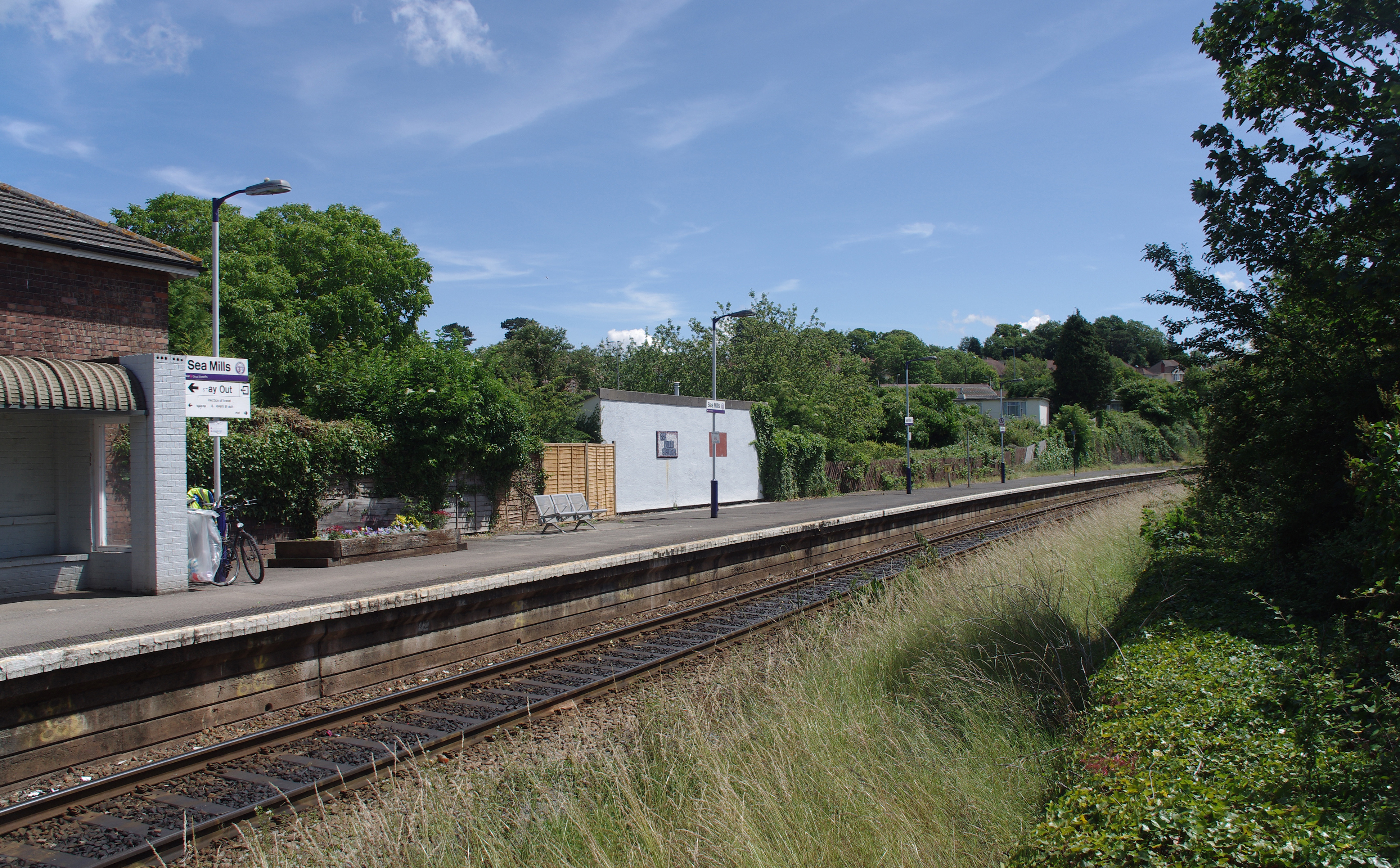 Sea Mills railway station MMB 33