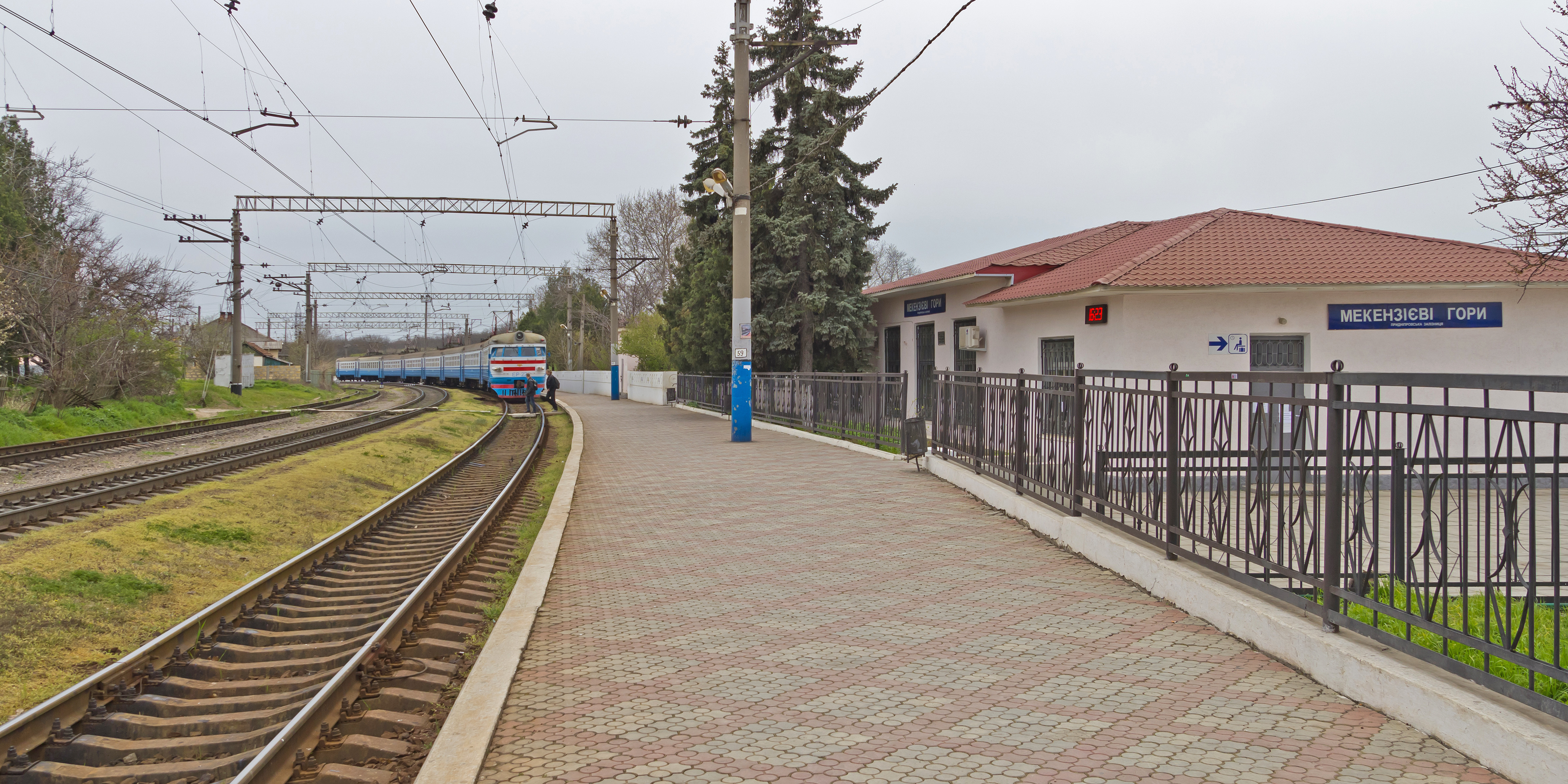 Sevastopol 04-14 img18 Mekenzievy Gory station
