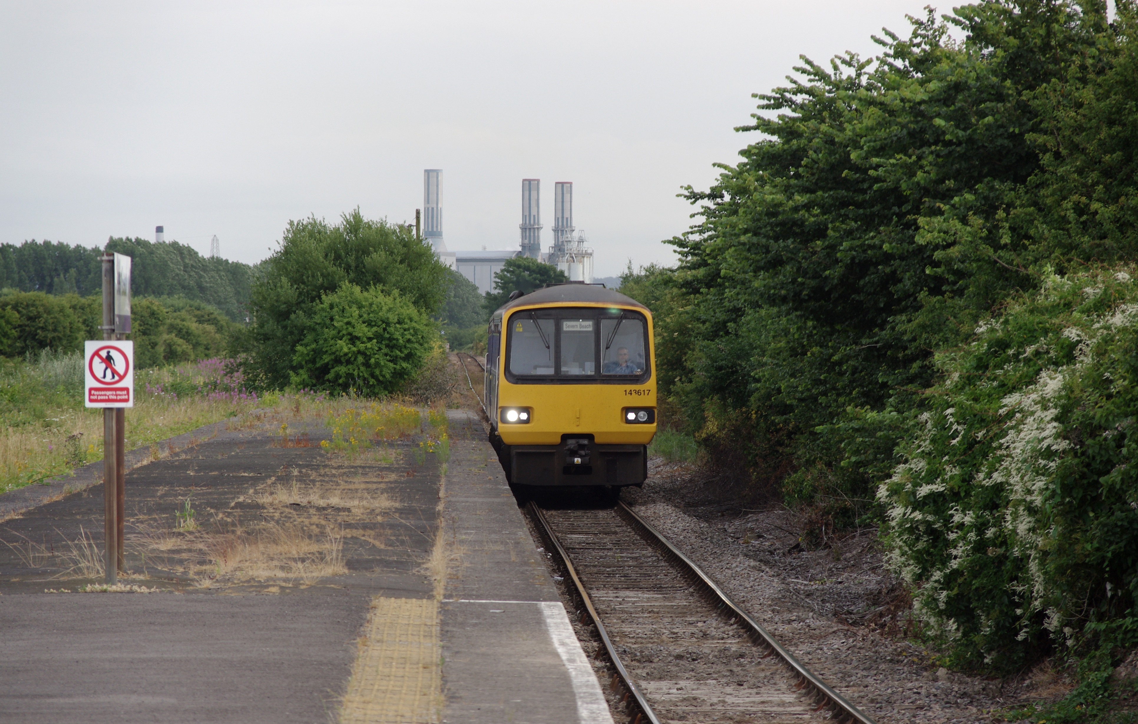 Severn Beach railway station MMB 19 143617