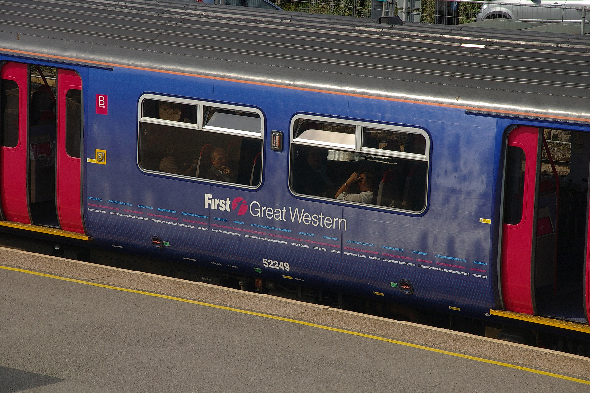 Severn Tunnel Junction railway station MMB 05 150249