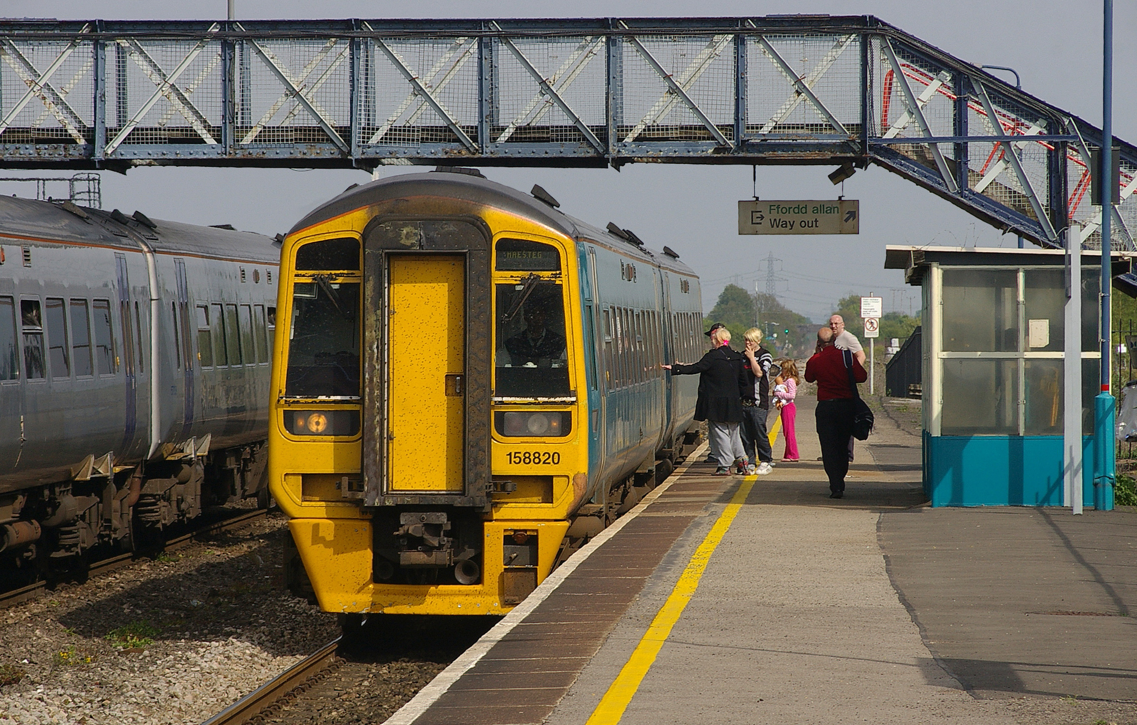 Severn Tunnel Junction railway station MMB 09 158820
