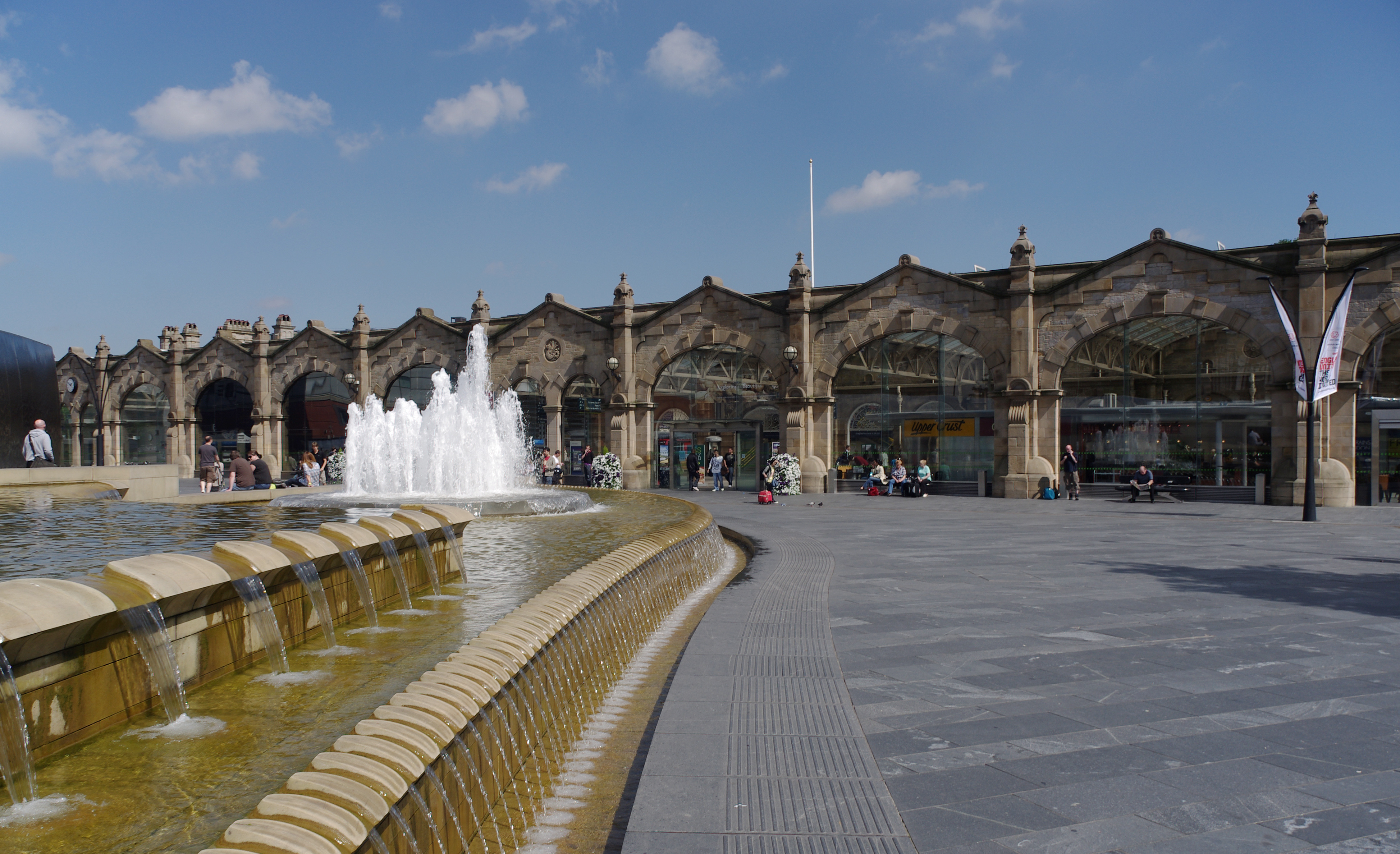 Sheffield station MMB 21