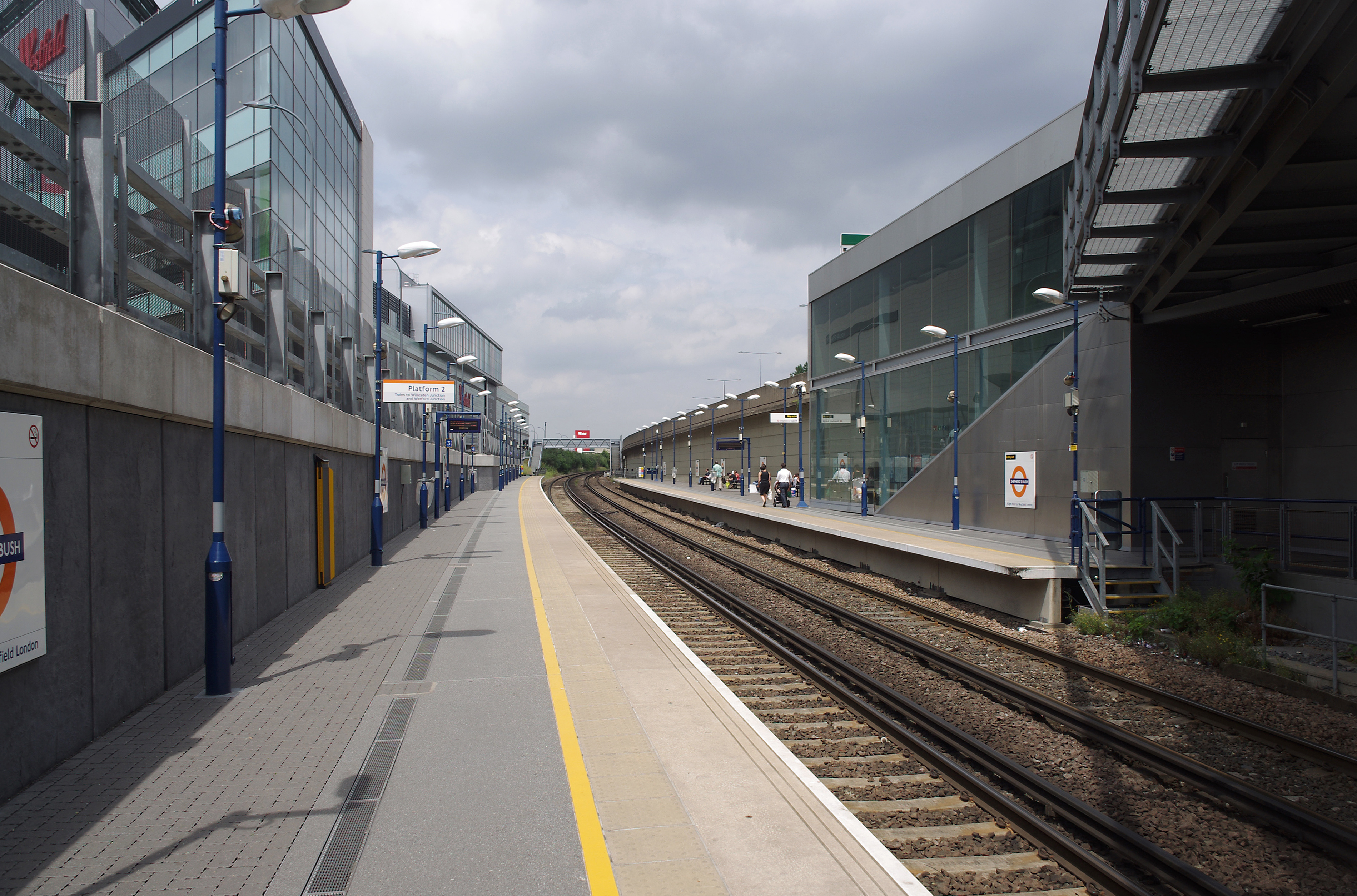 Shepherd's Bush railway station MMB 01