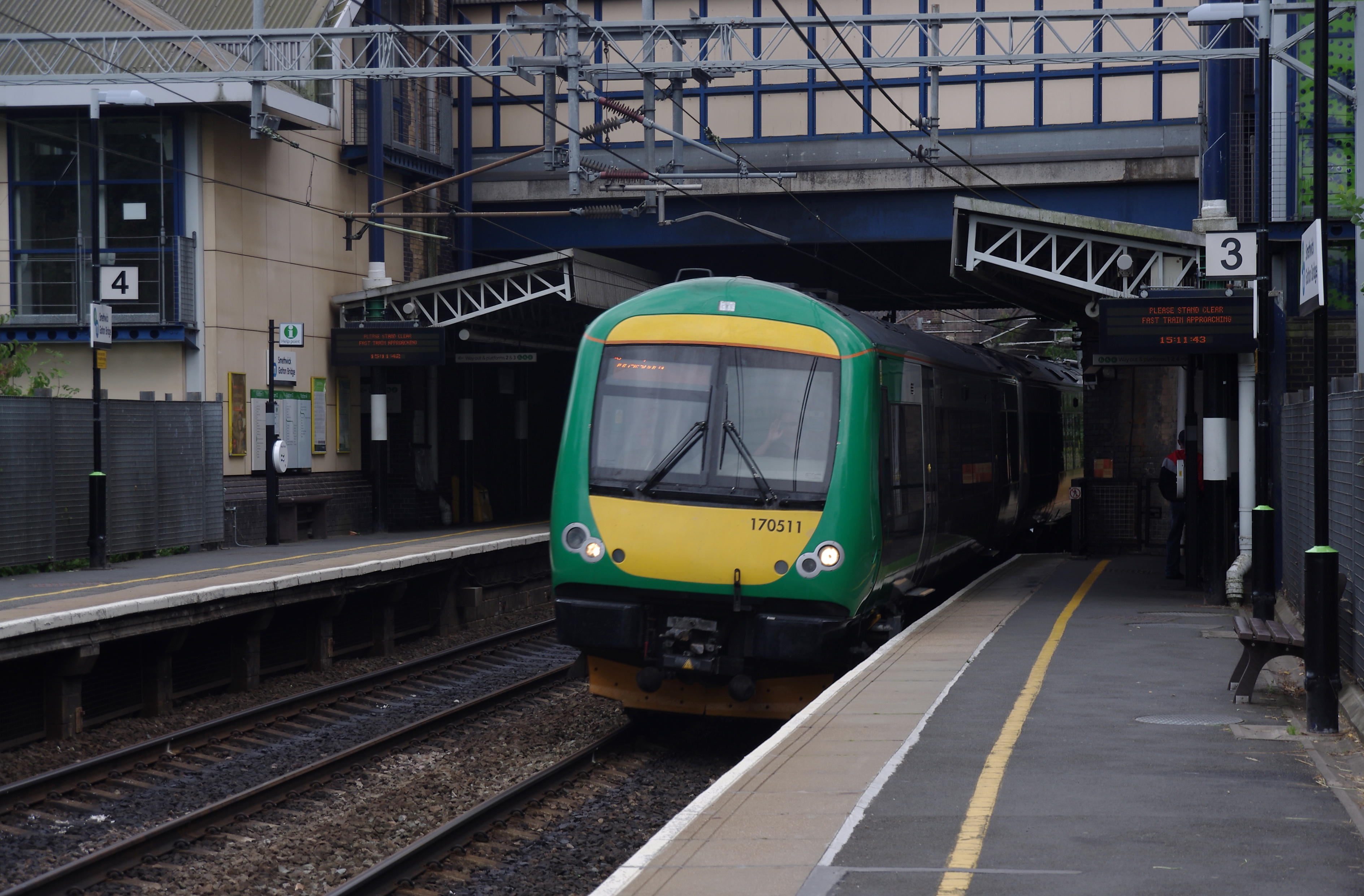 Smethwick Galton Bridge railway station MMB 03 170511