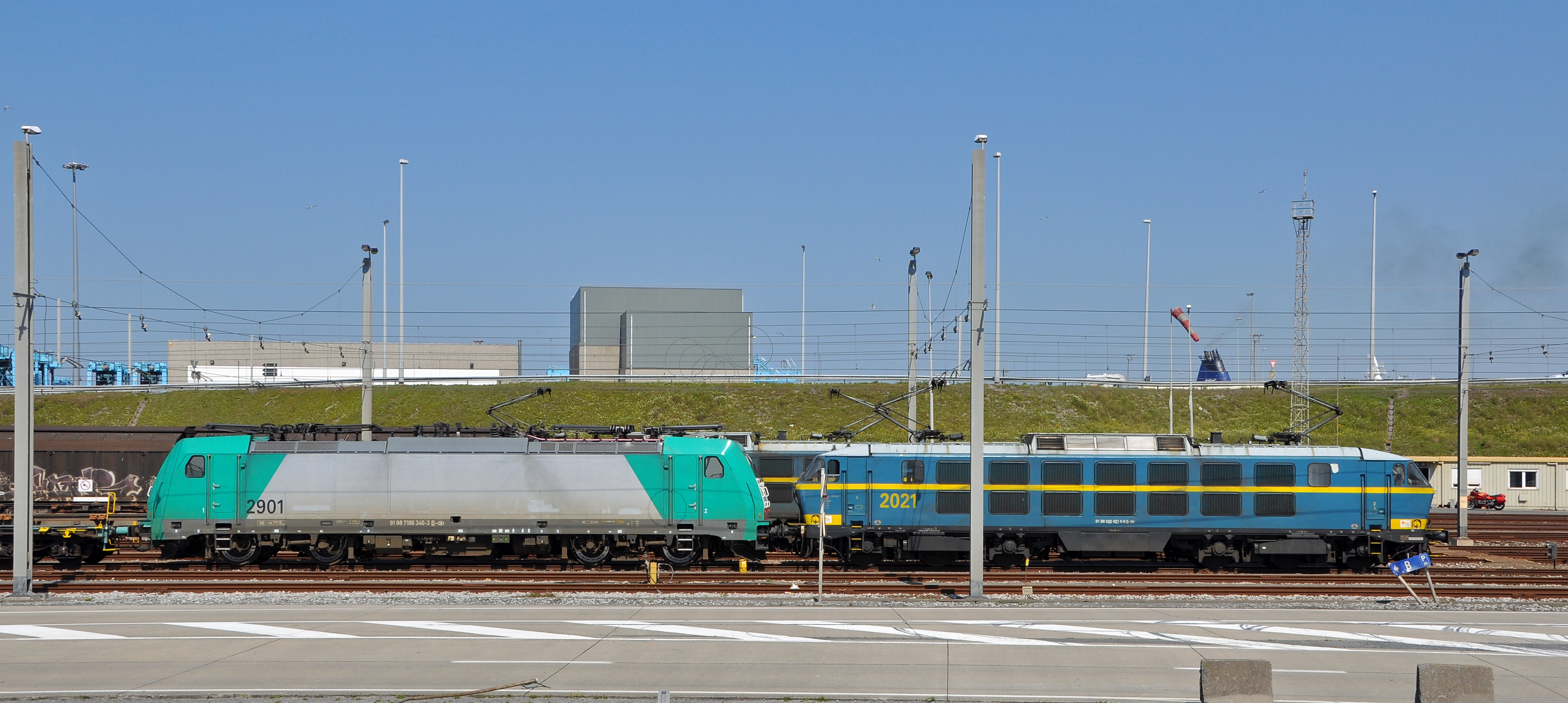 SNCB Locs 2901+2021 R01