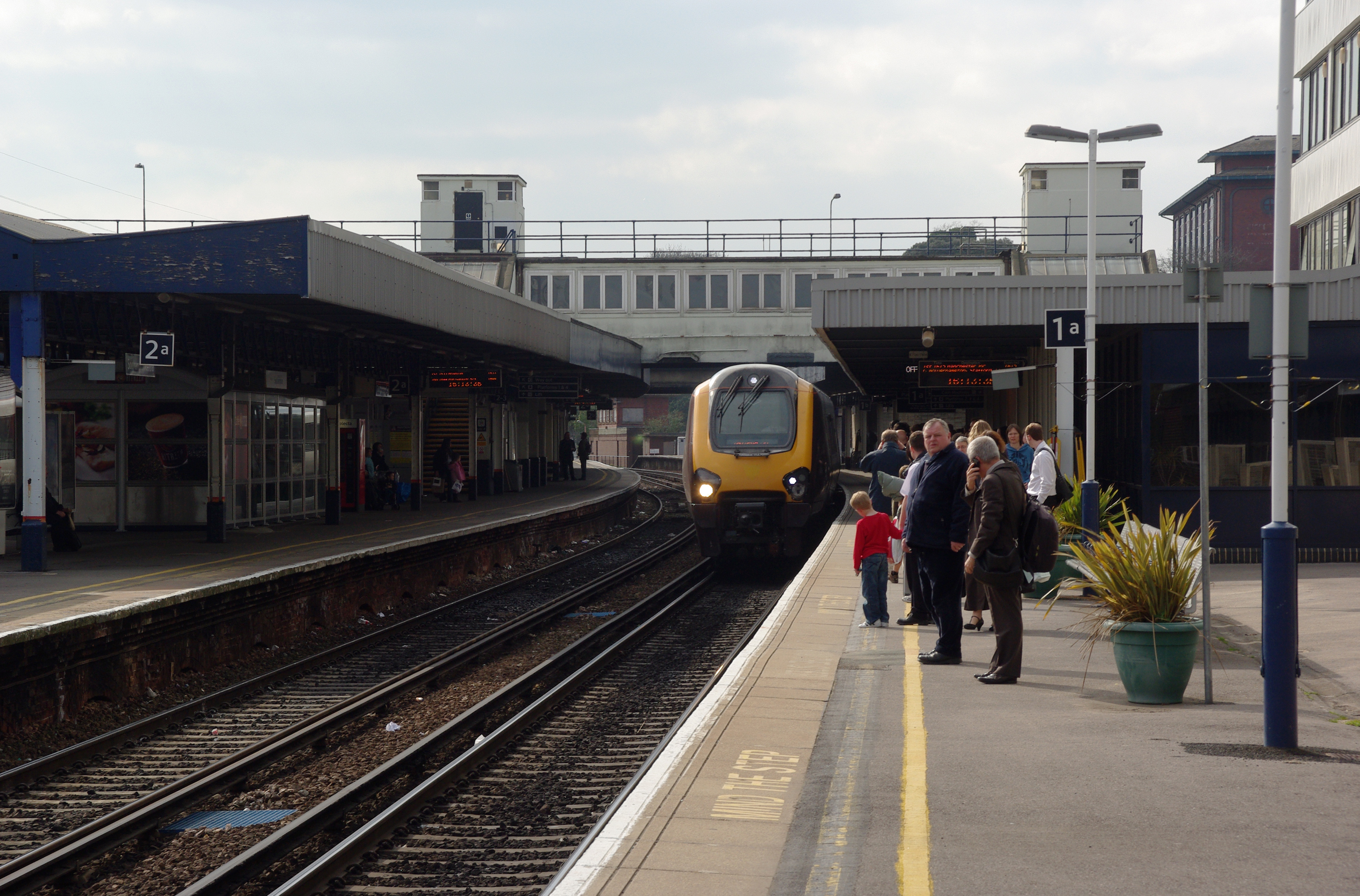 Southampton Central railway station MMB 28 220018