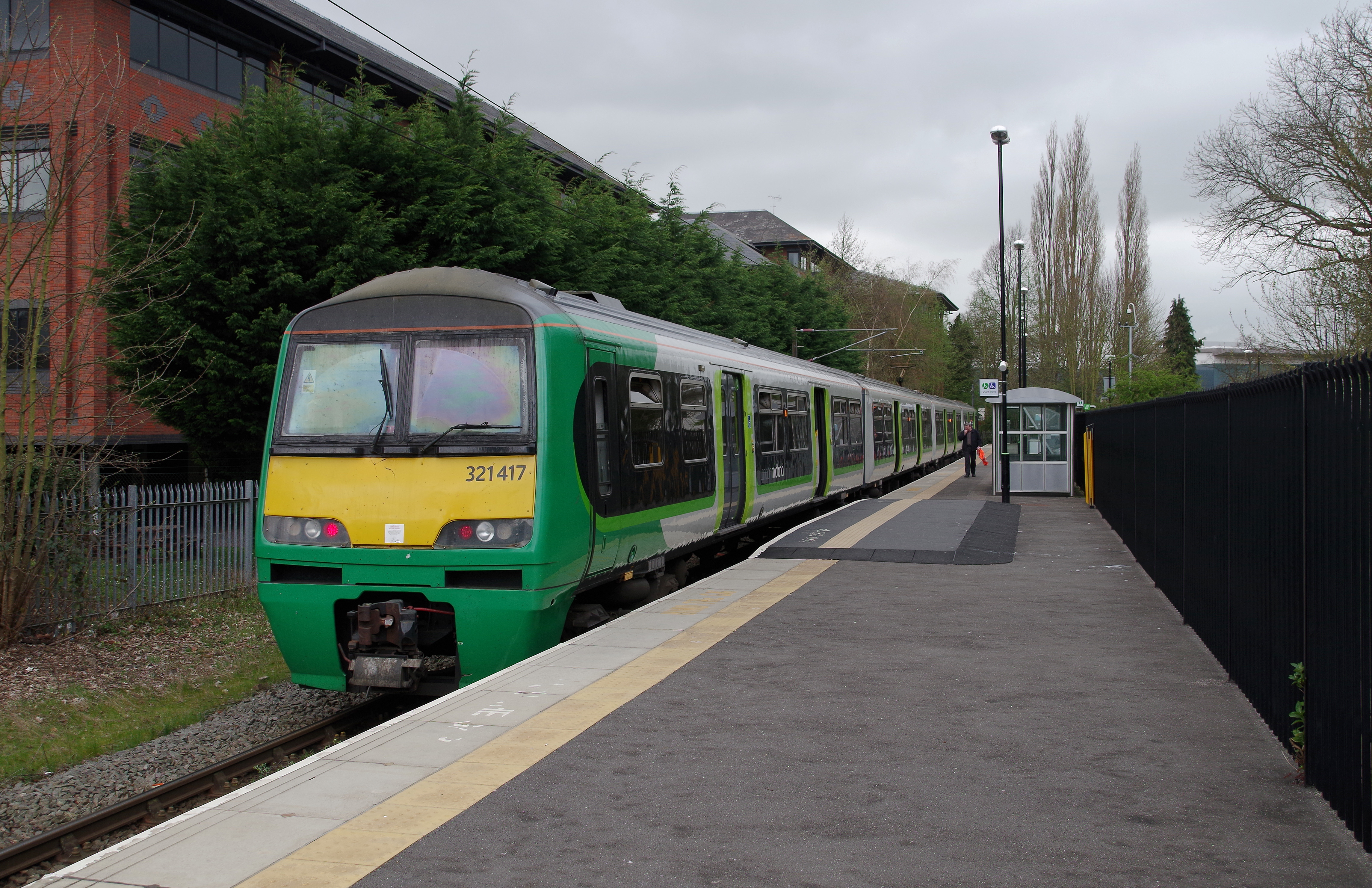 St Albans Abbey railway station MMB 03 321417