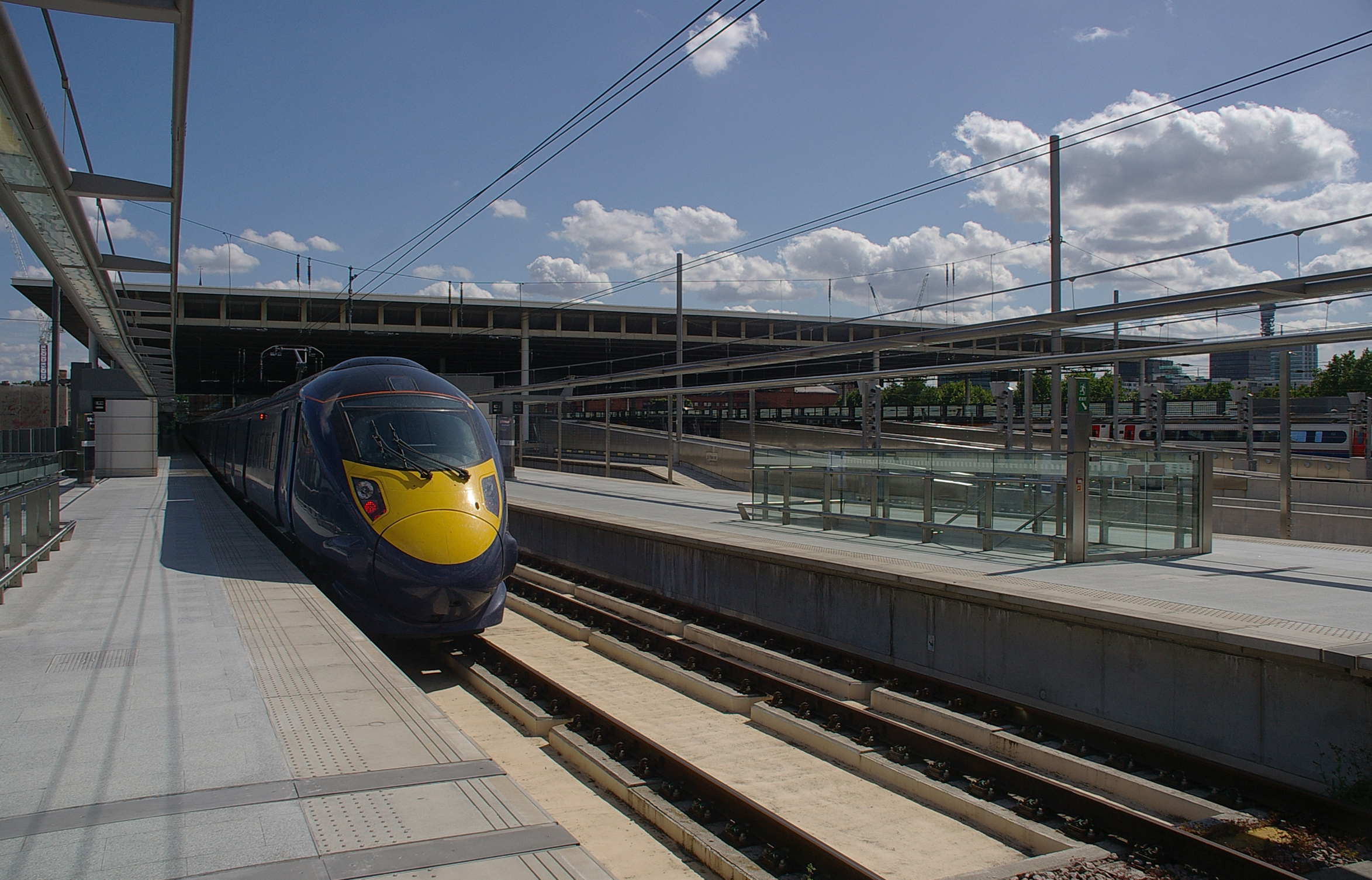 St Pancras railway station MMB 39 395017