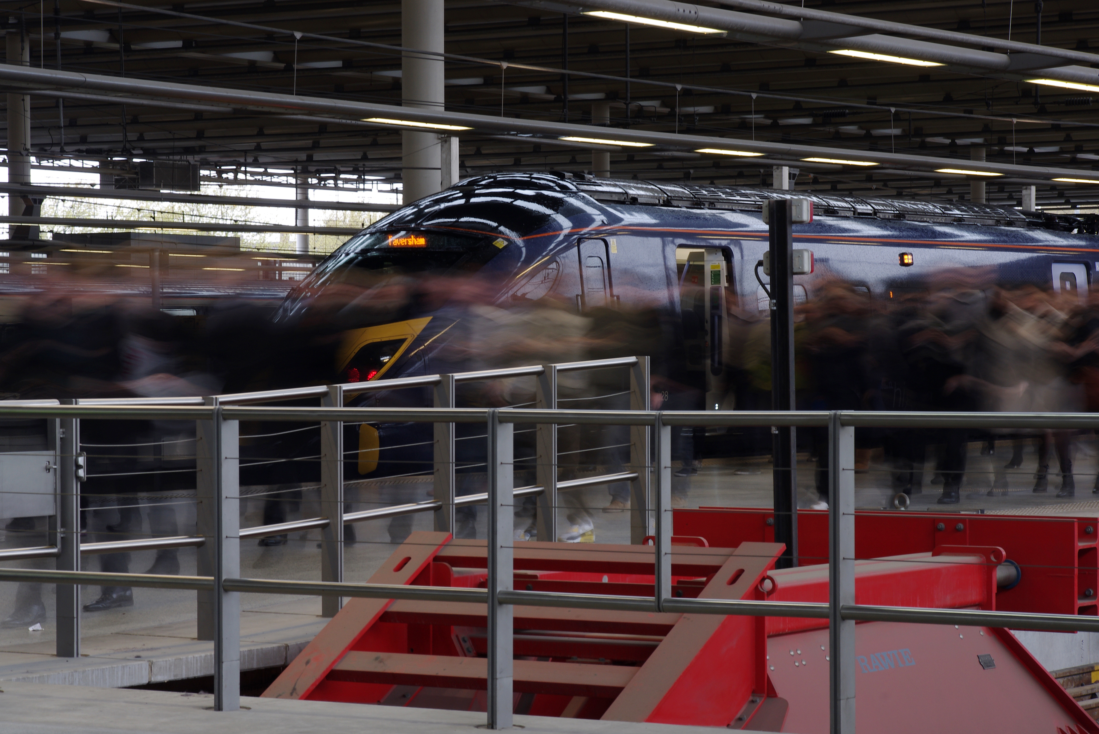 St Pancras railway station MMB E0 395028