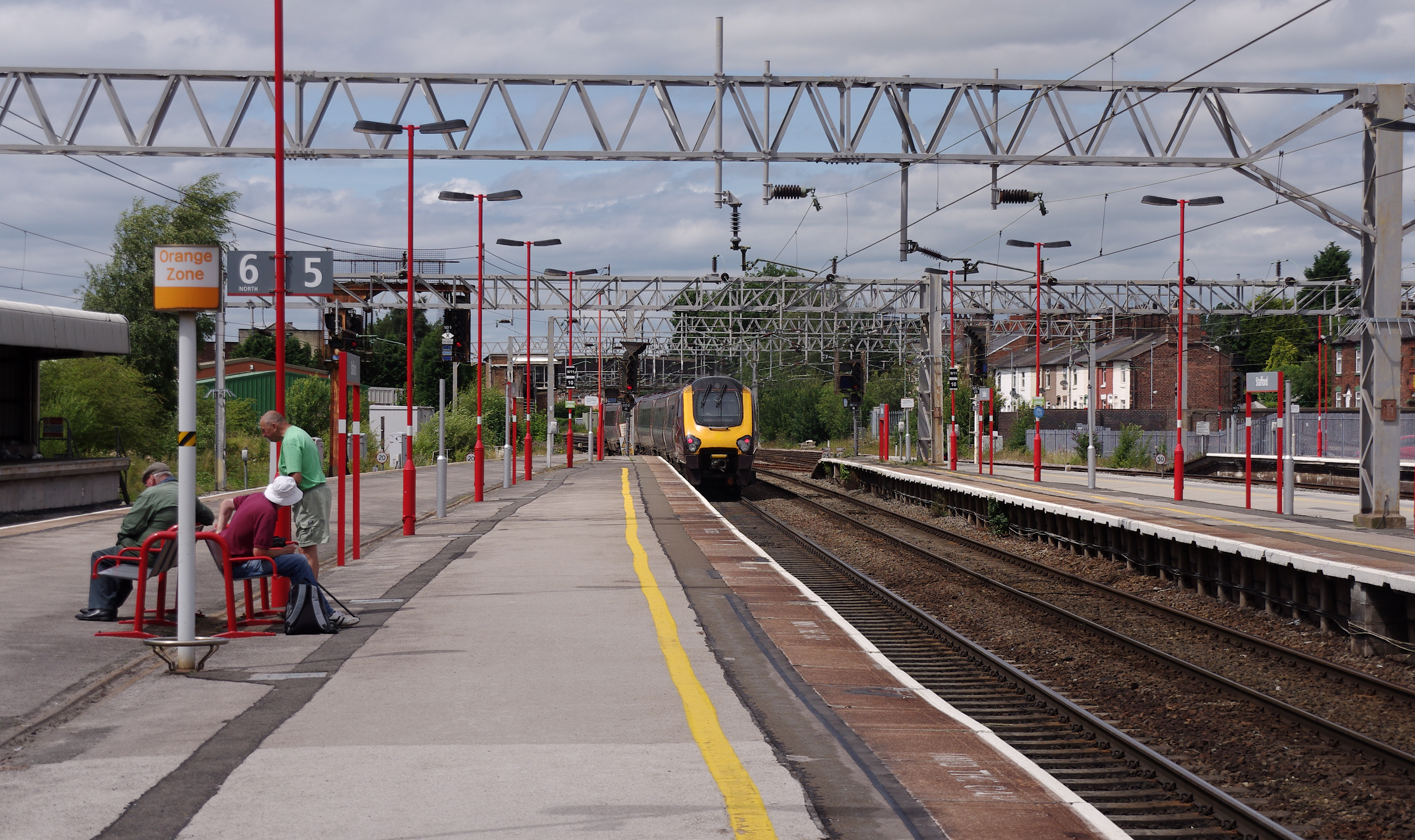 Stafford railway station MMB 03 221133